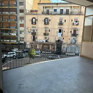 https://a-i-r-terminal-station.hotels-amalfi.com