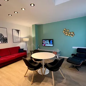 https://hotel-melograno.it-lombardy.com